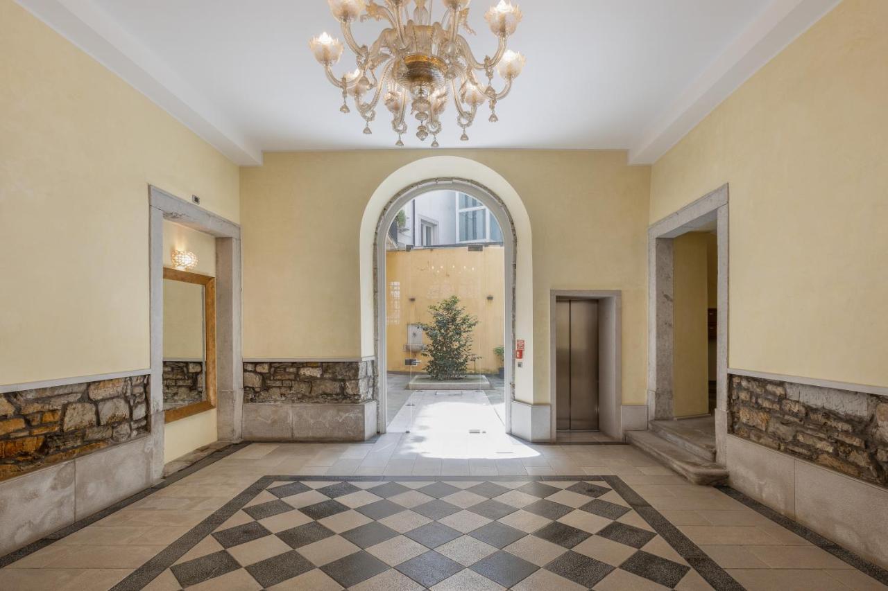 Suite Saba, Stile E Parcheggio In Centro A Trieste Exterior photo
