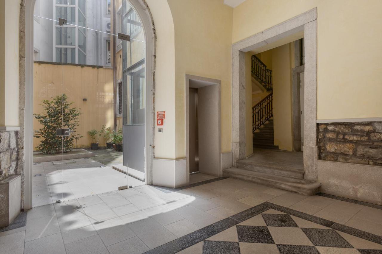 Suite Saba, Stile E Parcheggio In Centro A Trieste Exterior photo
