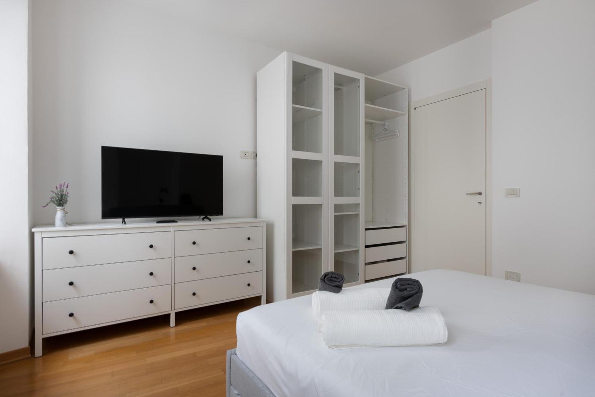 Suite Saba, Stile E Parcheggio In Centro A Trieste Exterior photo